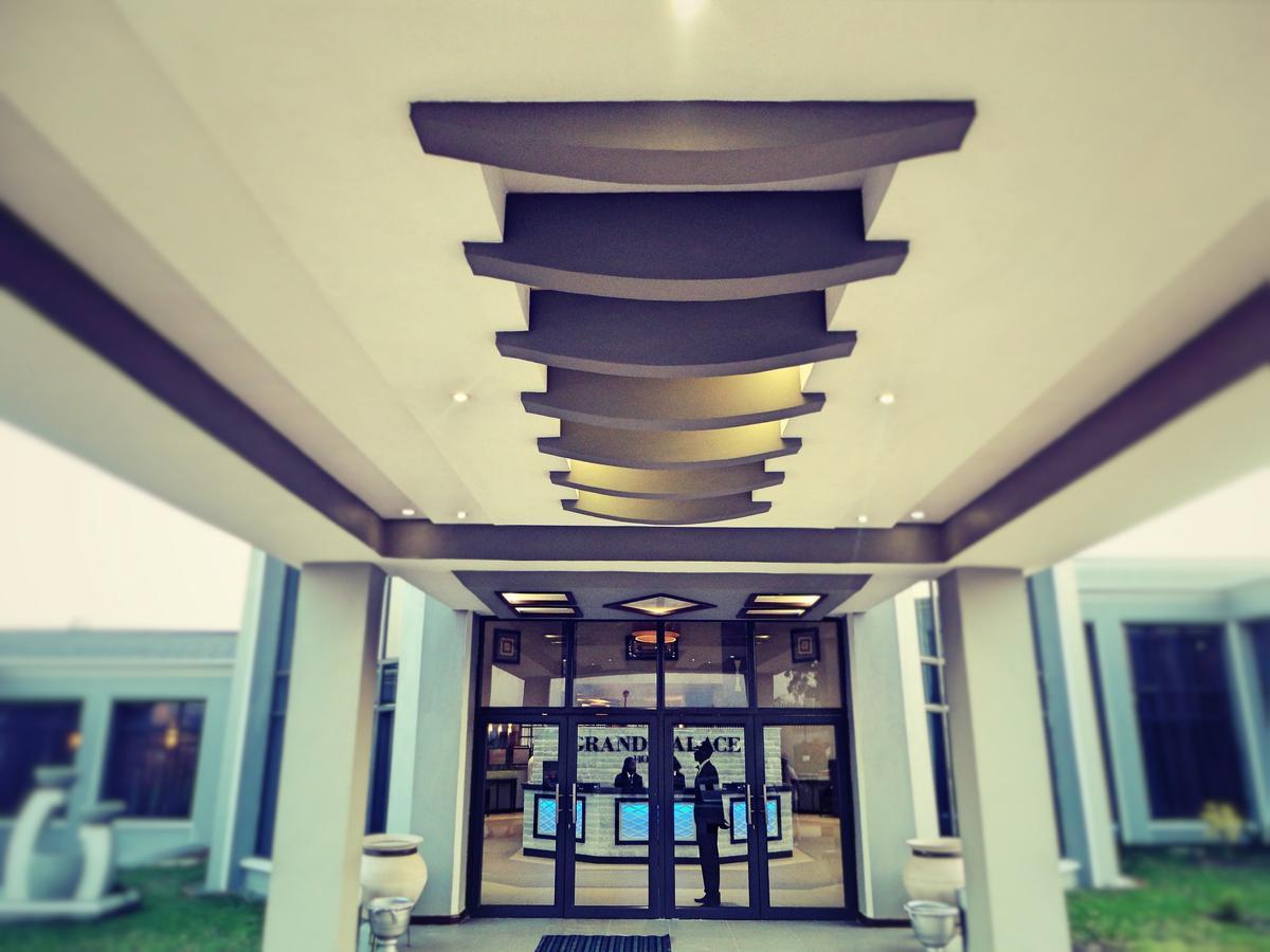The Grand Palace Hotel Singine Exterior foto